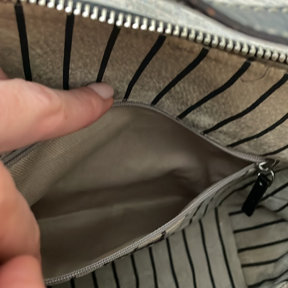 Kate Spade black leather shoulder bag - Picture 8 of 11